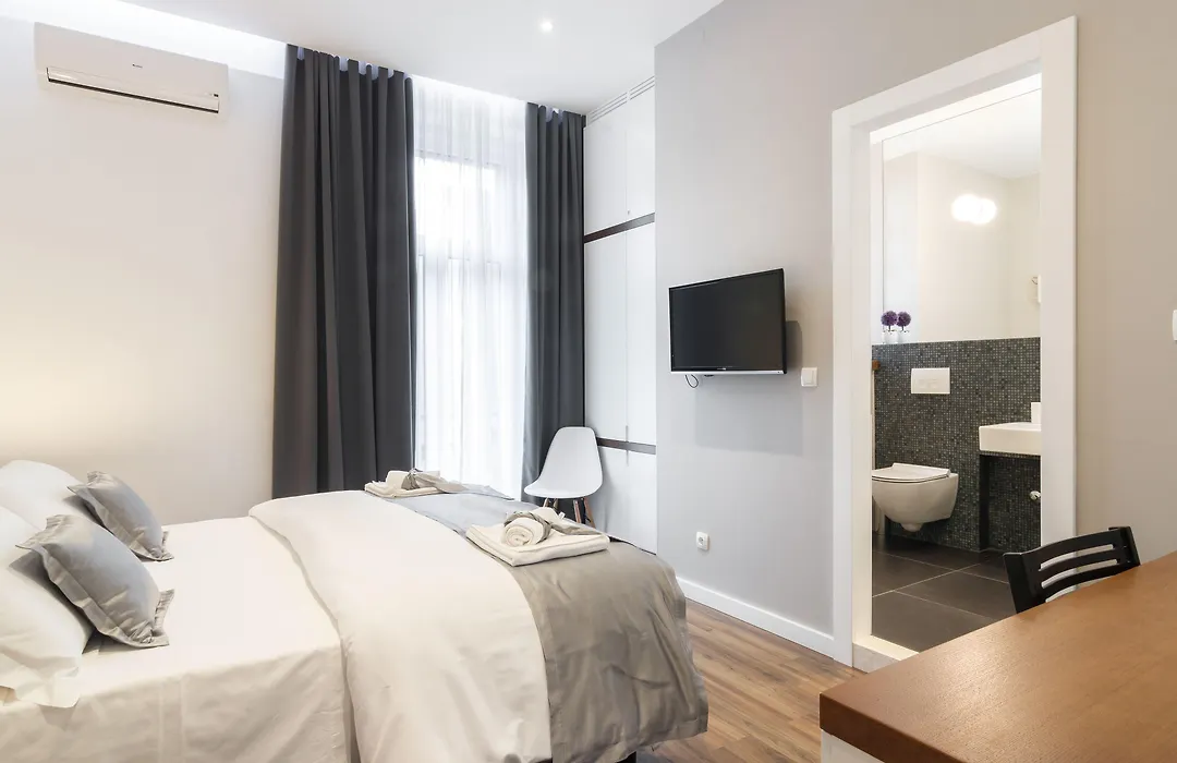 Prima Luxury Rooms-1