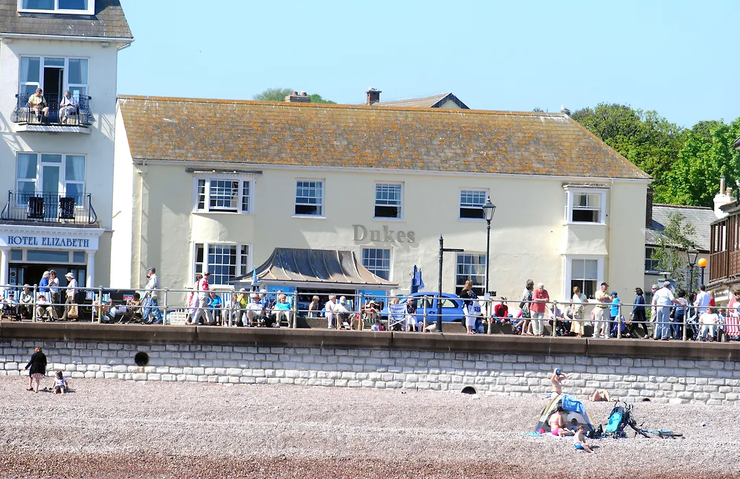 Dukes Inn-1