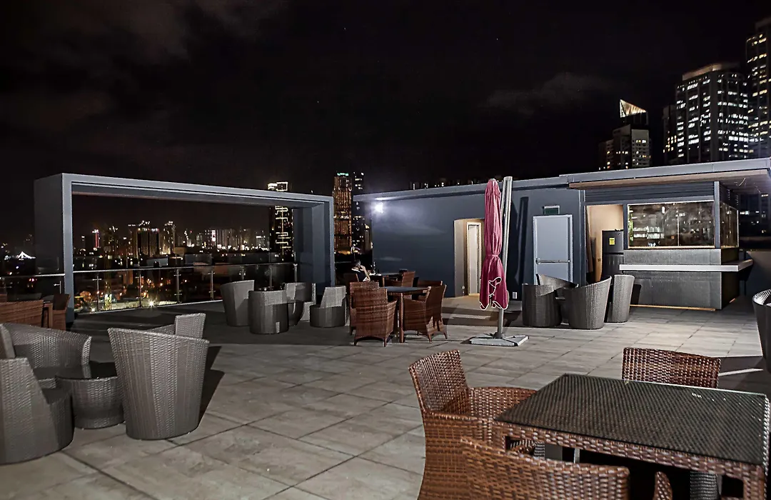 Ramada Encore By Wyndham Makati-1