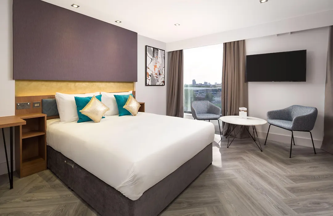 Roomzzz London Stratford-1