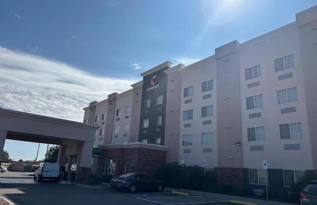 Comfort Suites El Paso Airport-1