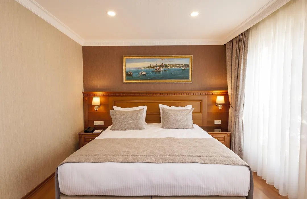 Royan Suites-1