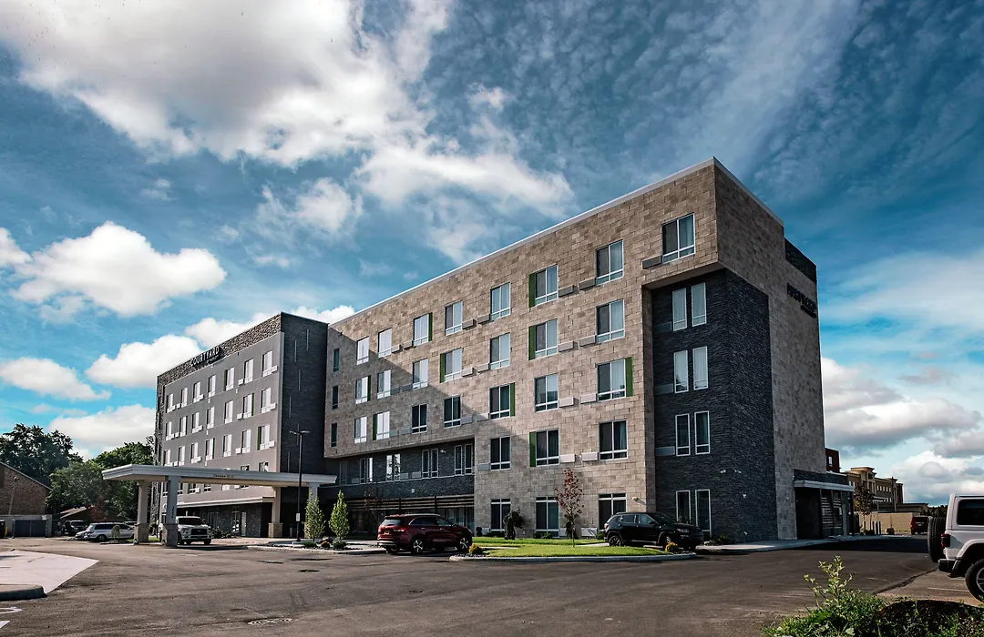 Courtyard By Marriott Toledo West-1