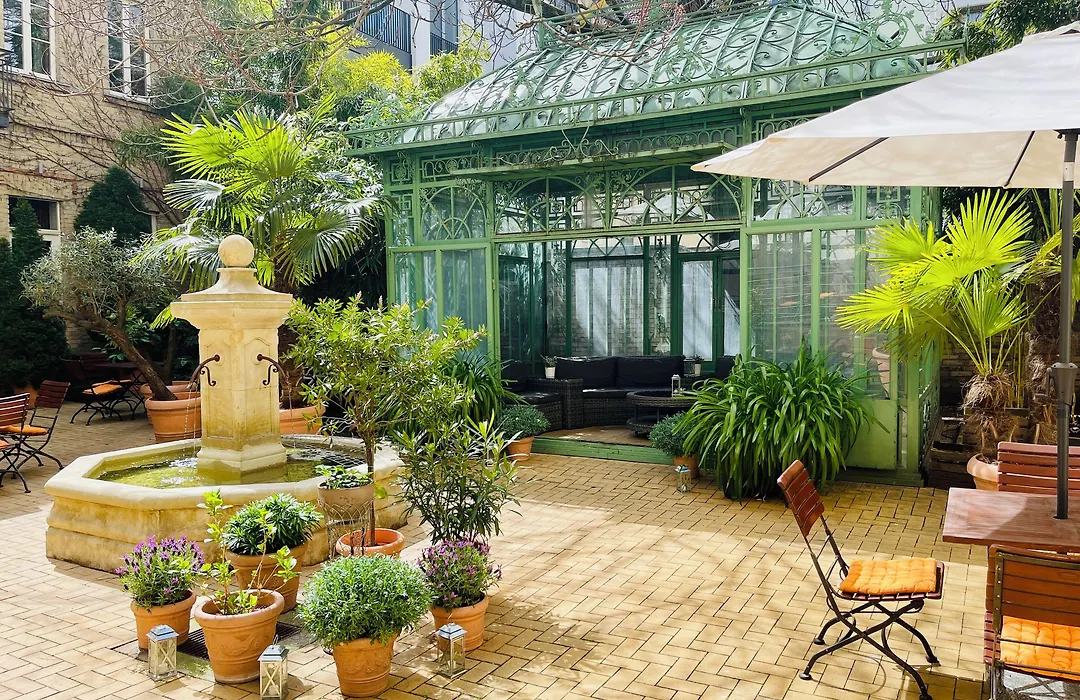 Garden Living - Boutique Hotel-1
