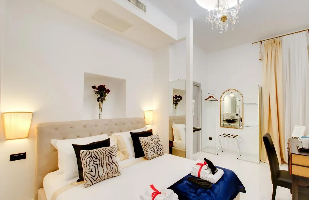 Queen Palace Suites-1