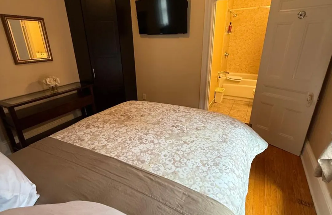 The Century House Bed And Breakfast Ottawa-1
