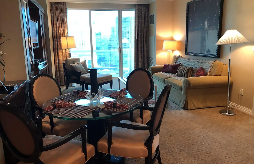 True 1Br Balcony Suite With Strip View At Mgm Signature-1