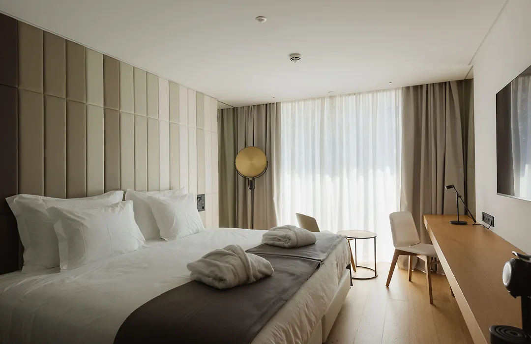 Lumen Hotel & The Lisbon Light Show-1
