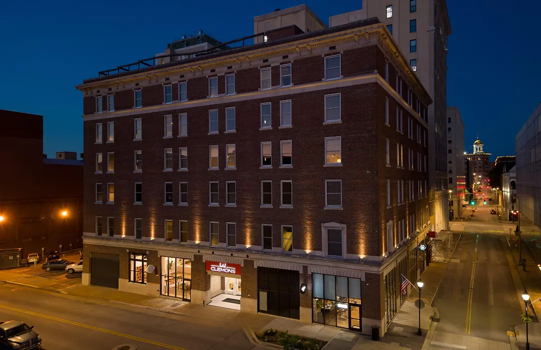 Hotel Clemons-1