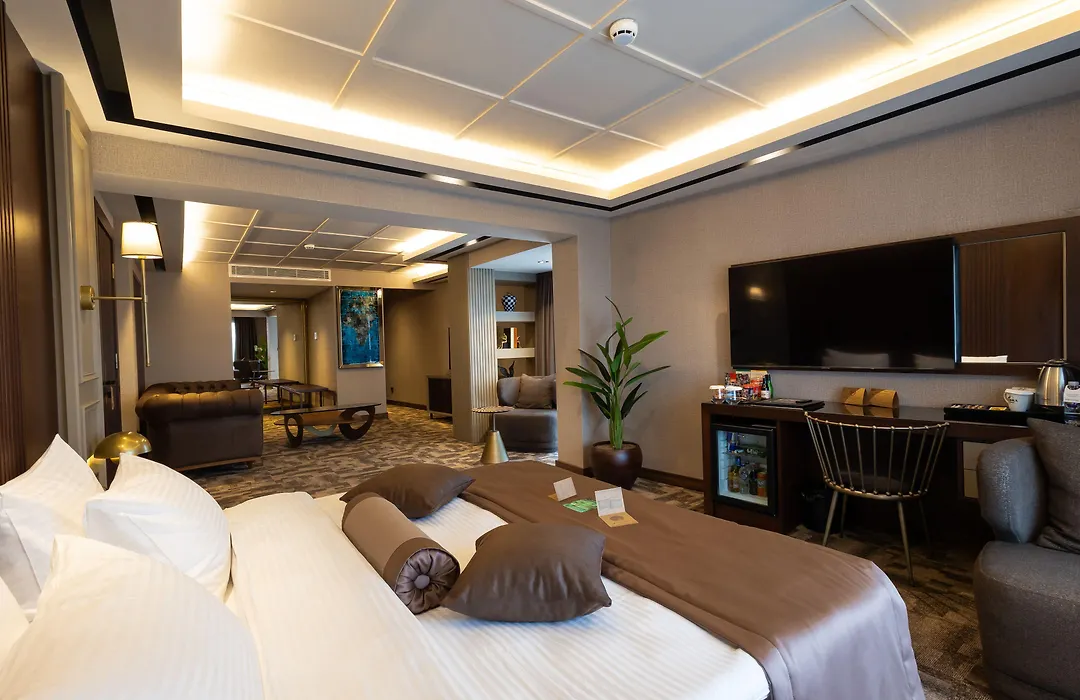 Tonight Hotel Port-1