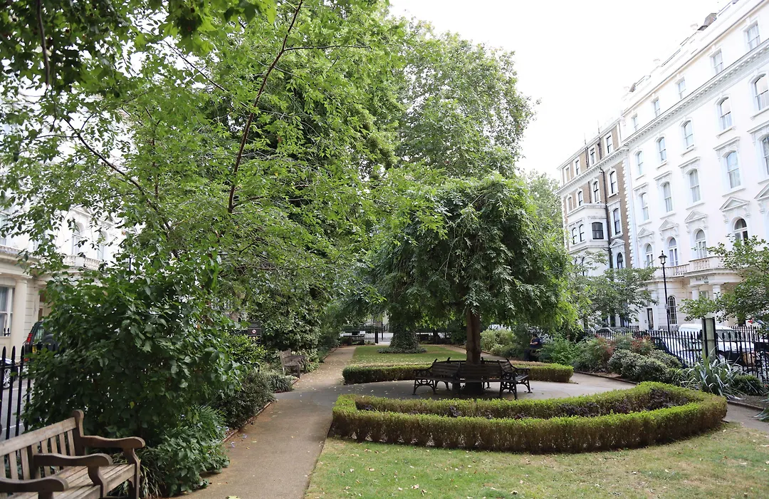 12 London Street Apartments-1