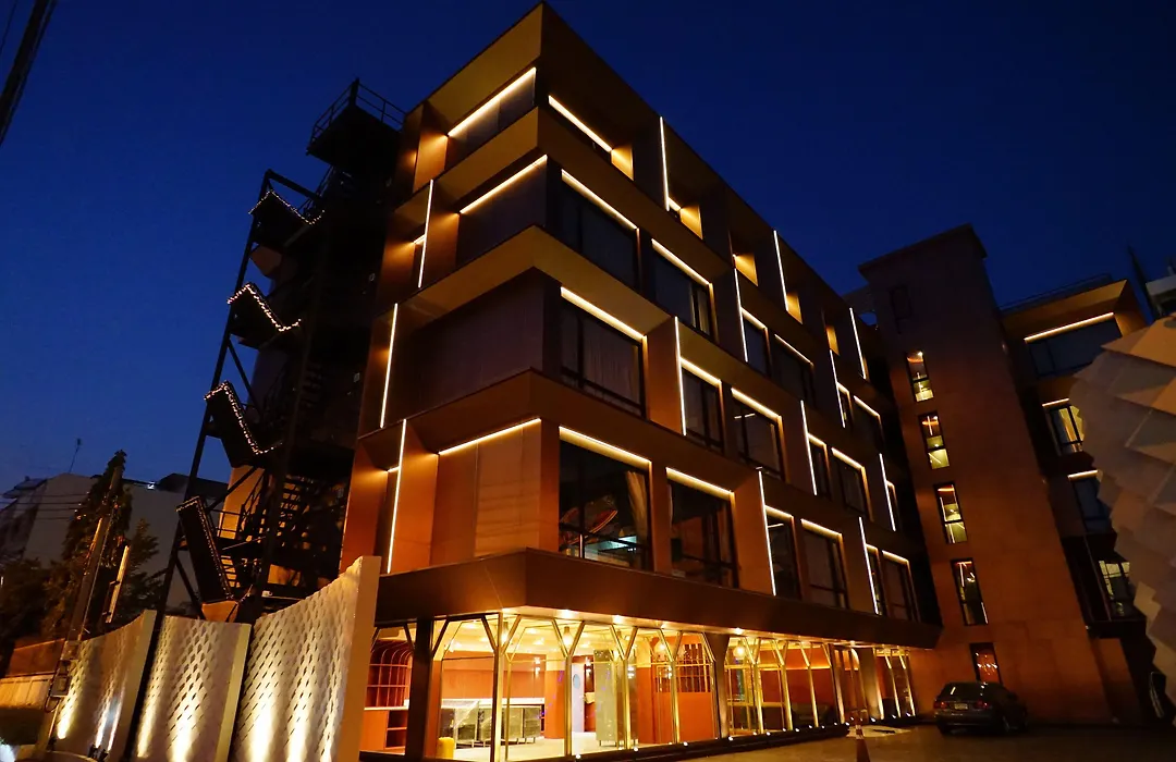 4 Monkeys Hotel-1