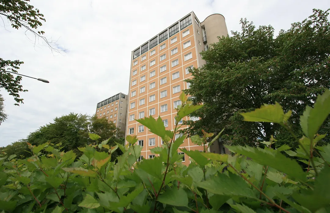 Toeoeloe Towers-1