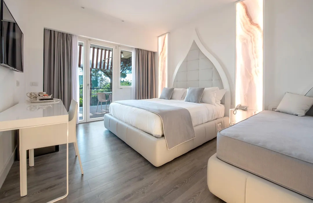 Diamond Suite-1
