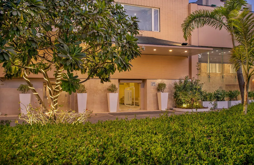 Bloomsuites L Ahmedabad-1