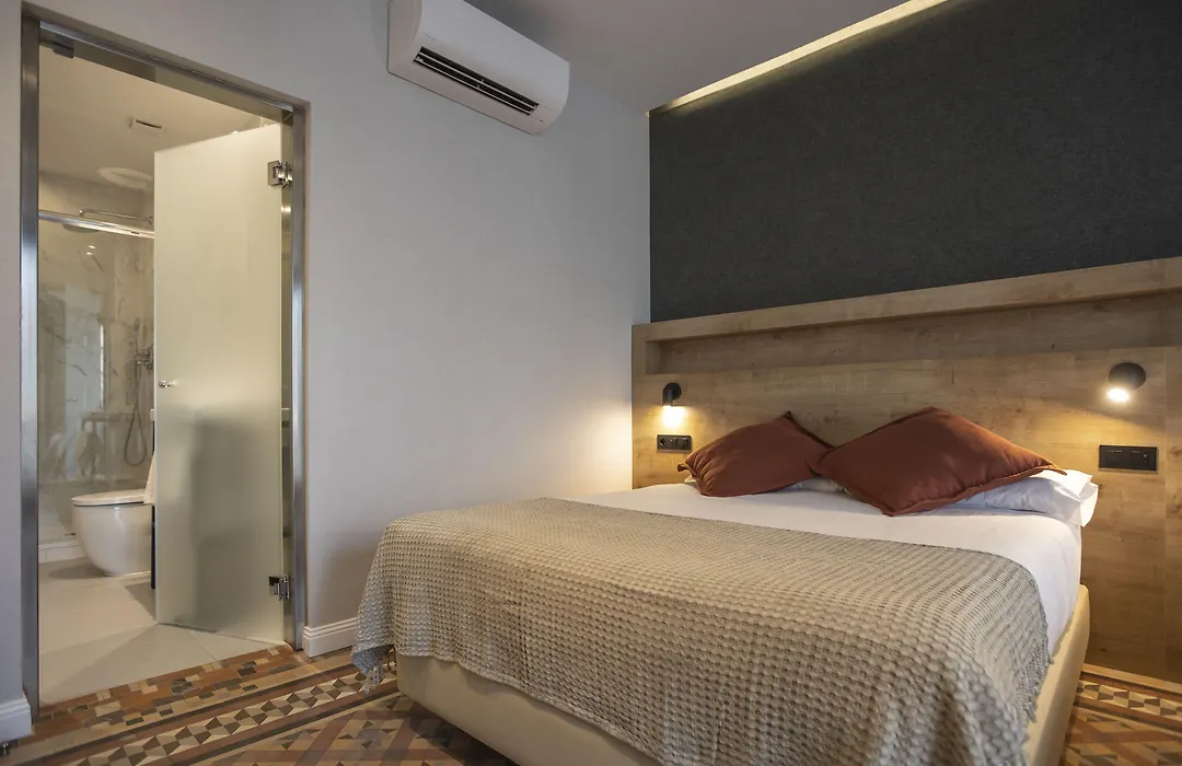 Fontanella By Bcn Urban Rooms-1