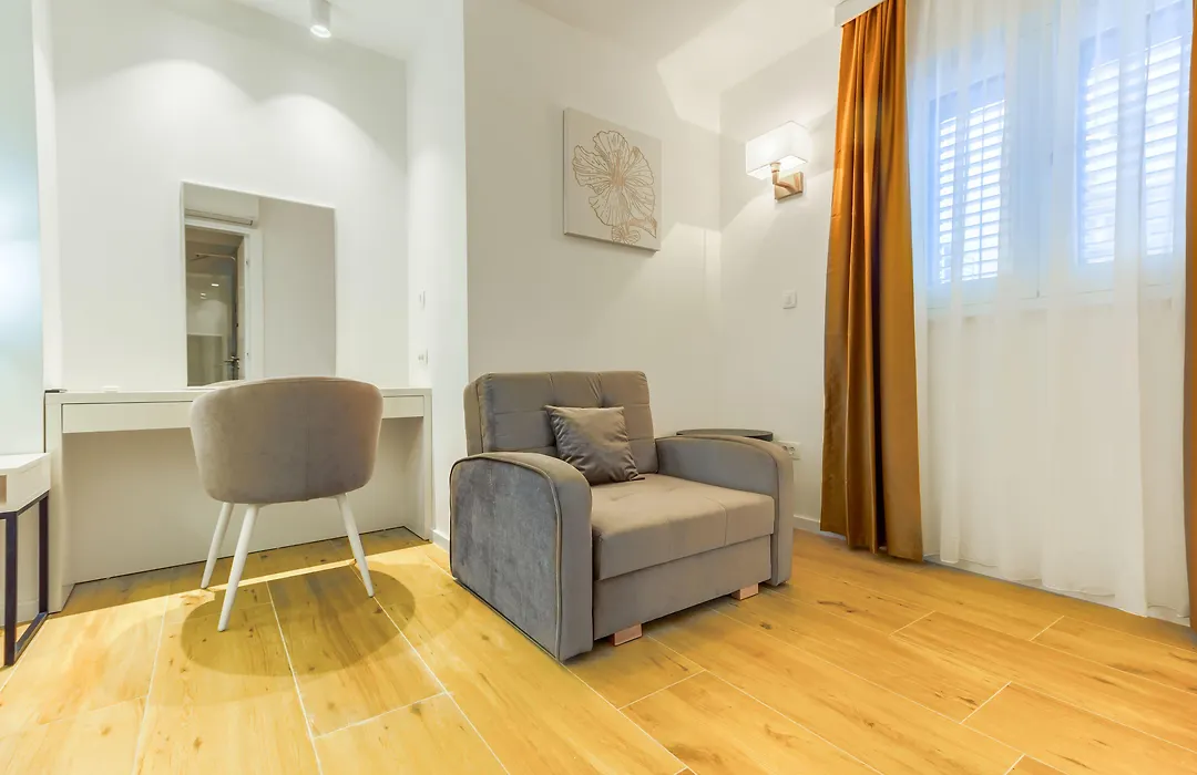 Irini Luxury Rooms-1