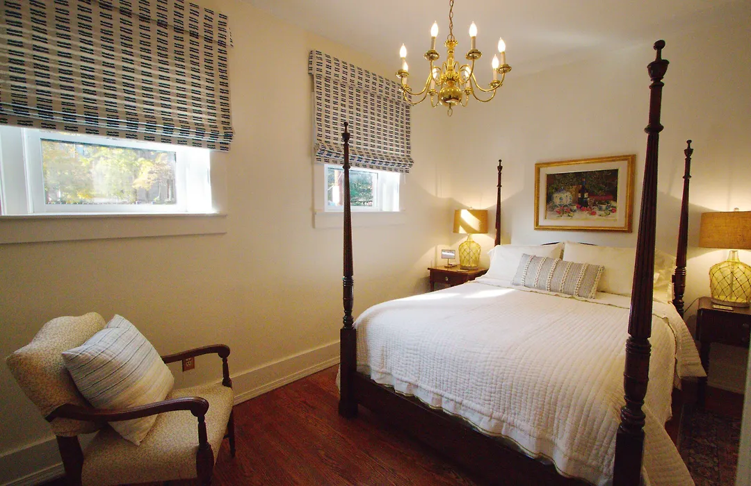 Louisville Bourbon Inn-1
