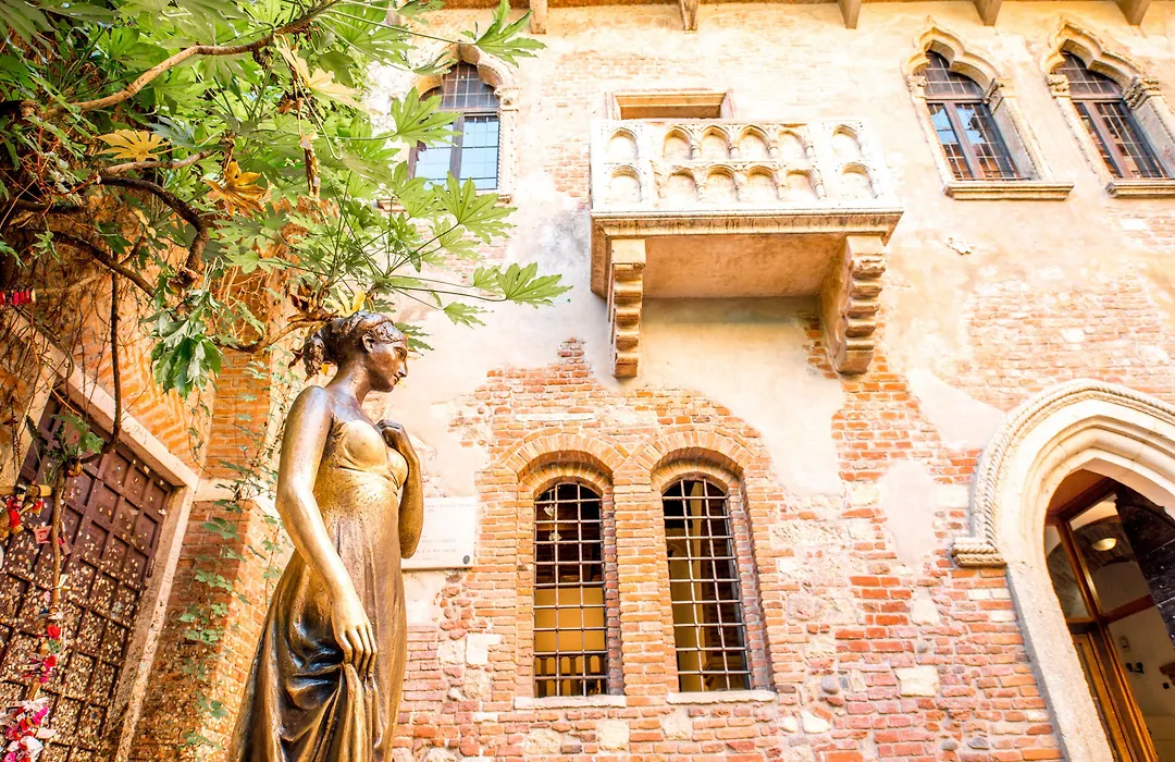 Piccolo Mondo Verona 'Deluxe Suite & Rooms'-1