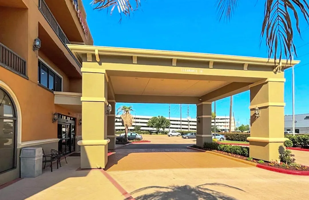 Comfort Suites Westchase Houston Energy Corridor-1