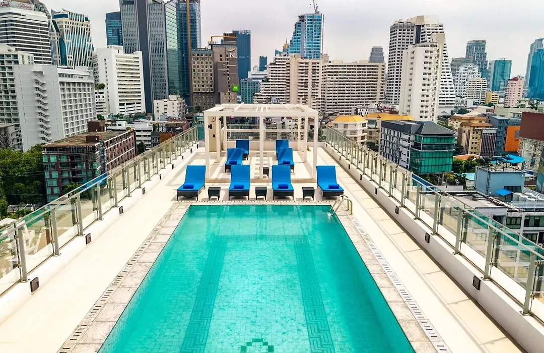 Radisson Hotel Chateau De Bangkok-1