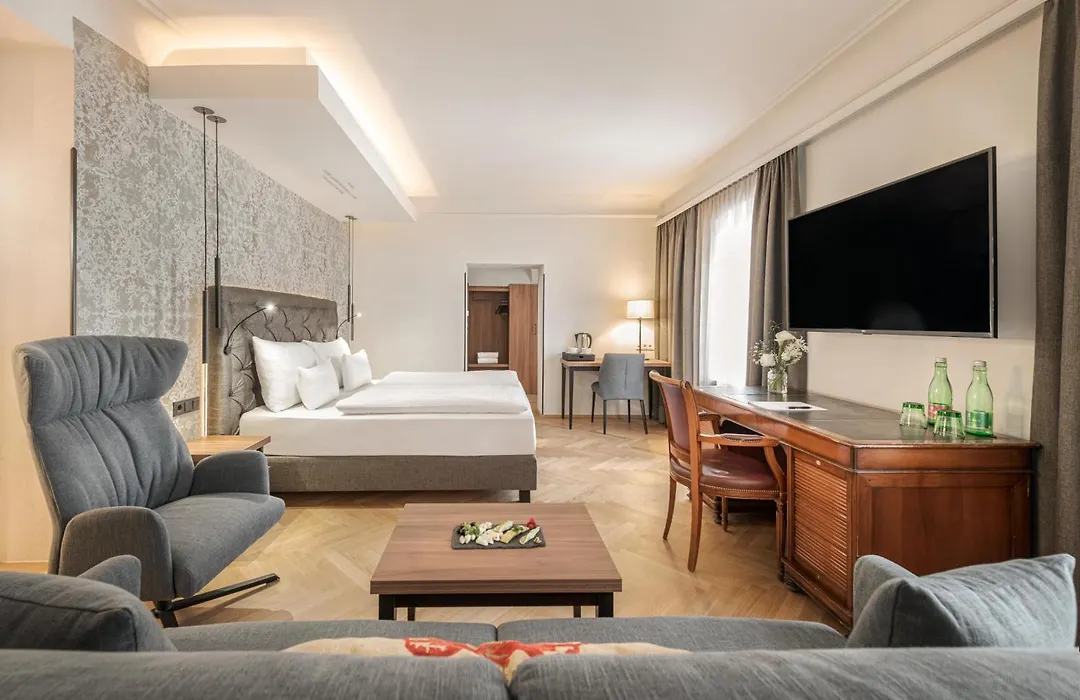 Hotel Schwarzer Adler Innsbruck-1