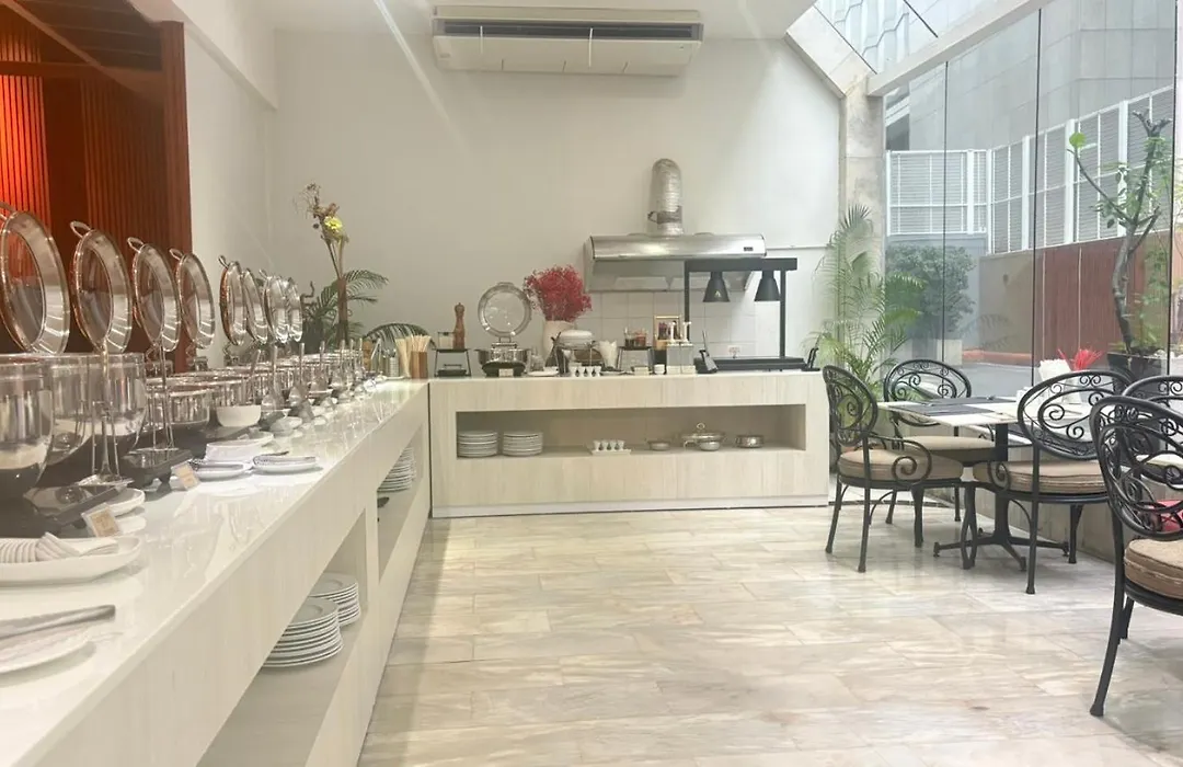 Tai Pan Hotel-1