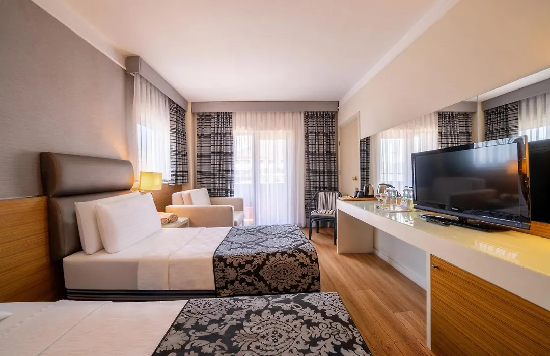 Cettia Beach Resort (Adults Only)-1