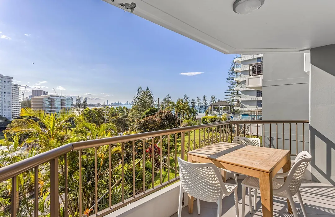 Gemini Court Holiday Apartments-1
