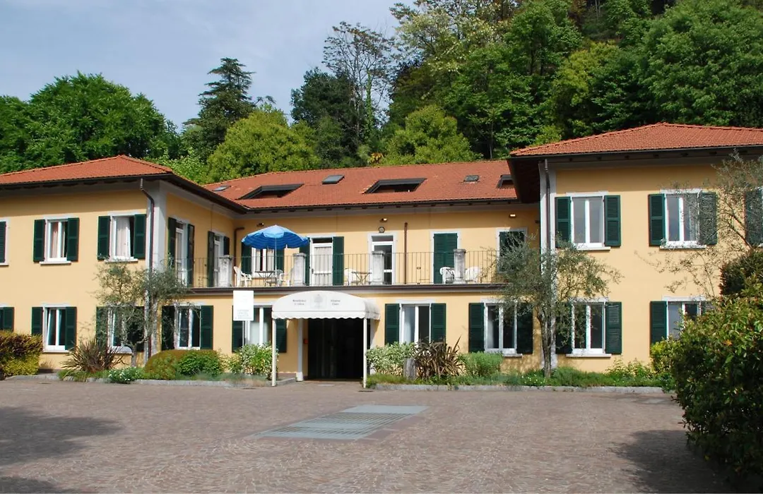 Residence L'Ulivo - Apartments In The City Center, With Fitness, Squash & Private Parking-1