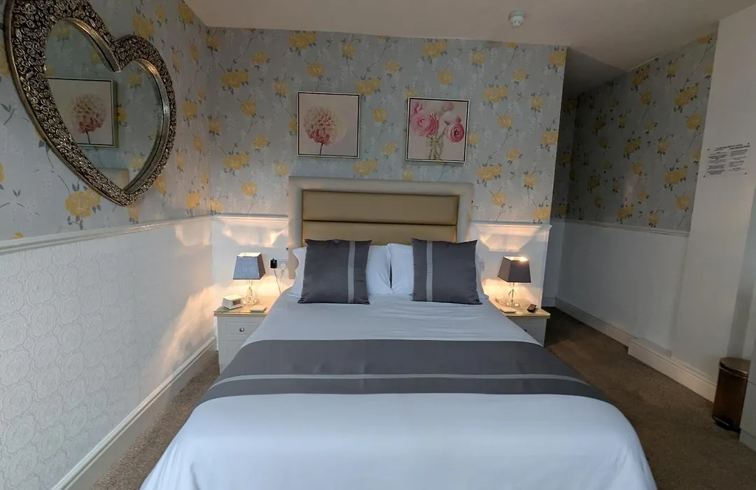 Valentine Lodge Over 21 Adult Couples Only-1
