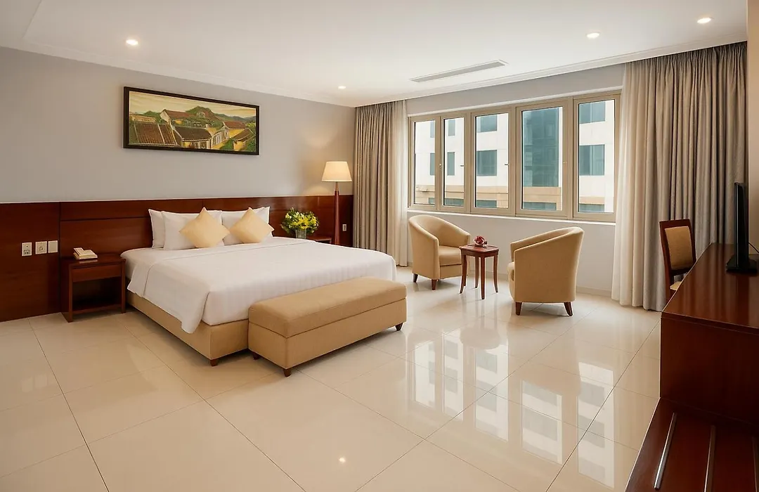 White Lotus Hotel Saigon-1