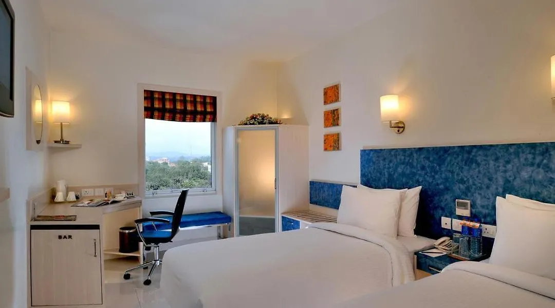 Hometel Chandigarh-1