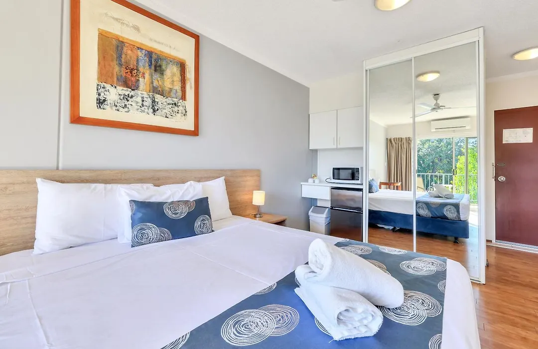 Cullen Bay Resorts-1
