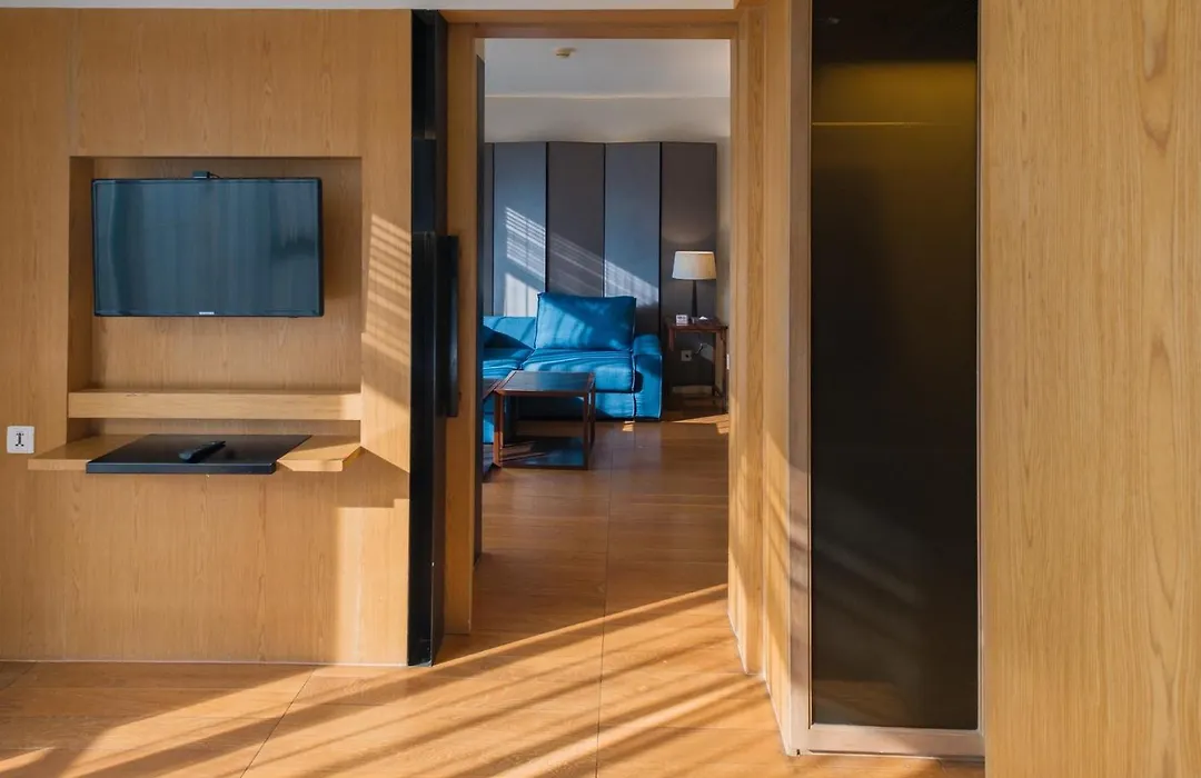 Arcadia Suites Ploenchit Bangkok-1