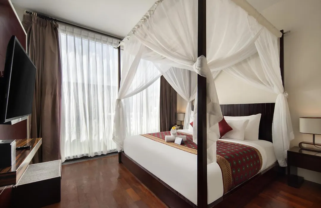 18 Suite Villa Kuta-1