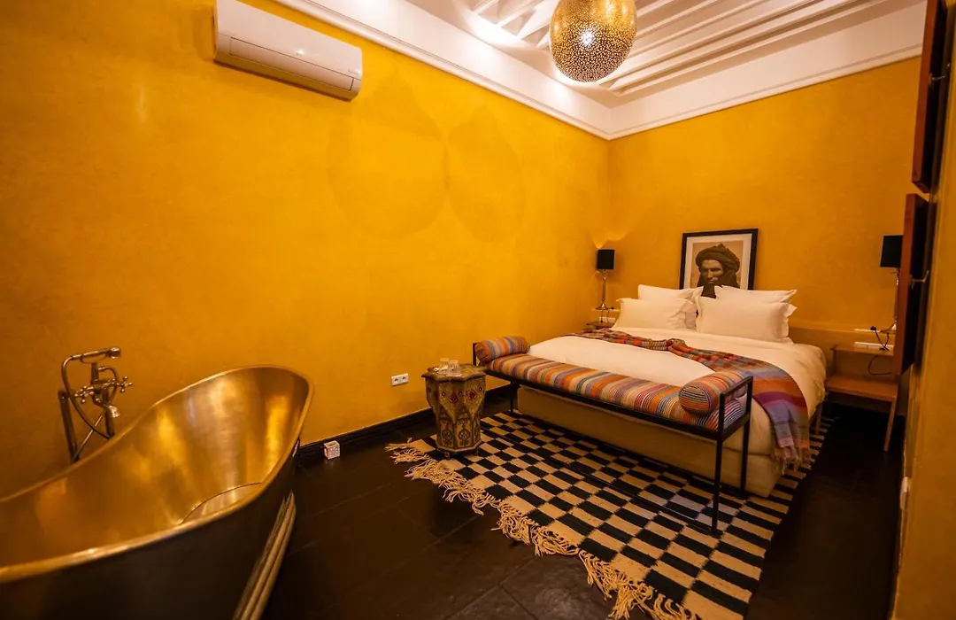 Riad Les Yeux Bleus-1