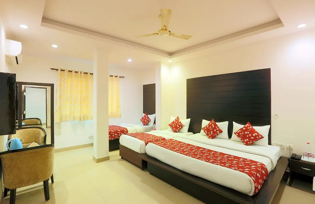 Airport Hotel Chanakya-1