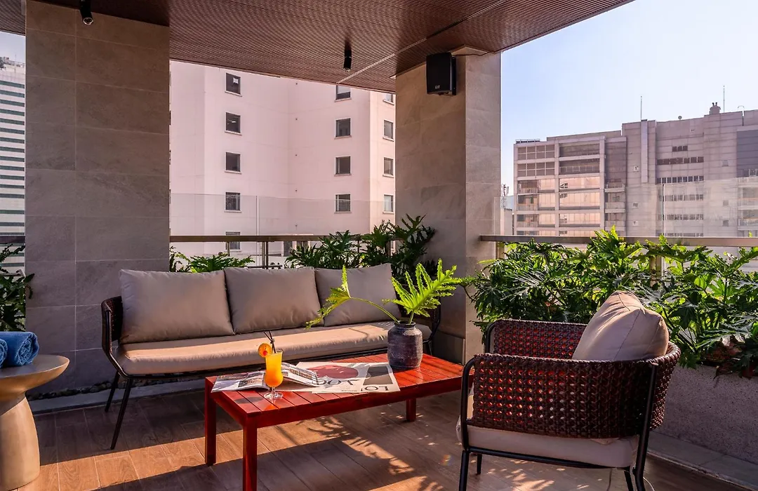 Adora Mira Riverside-1