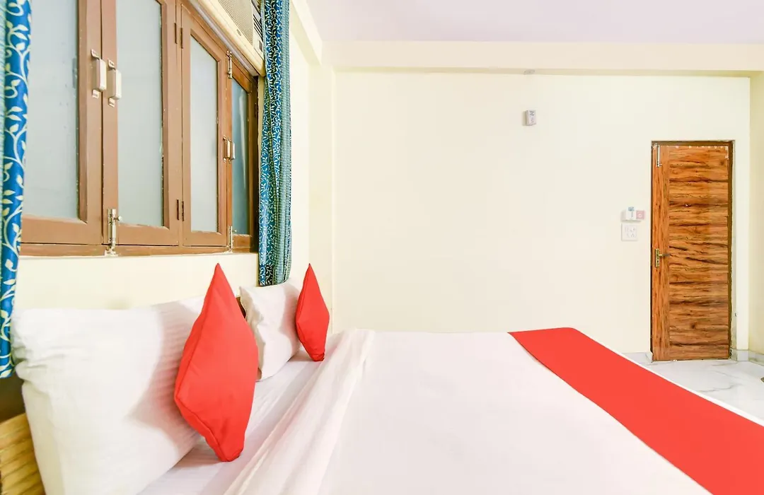 Hotel O Vishwakarma Palace-1