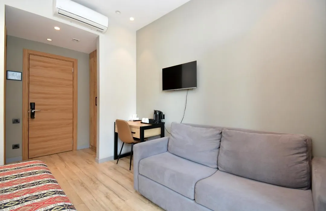 Andor Hotel-1