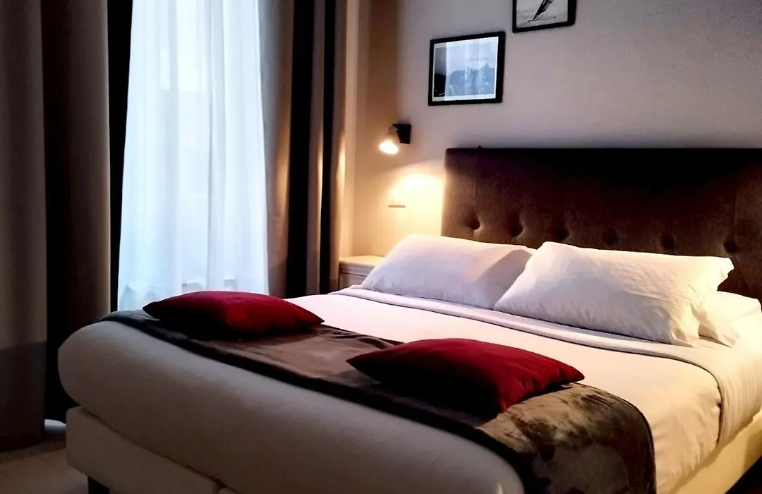 Ad Cavour Luxury Rooms - By Ad Roma-1
