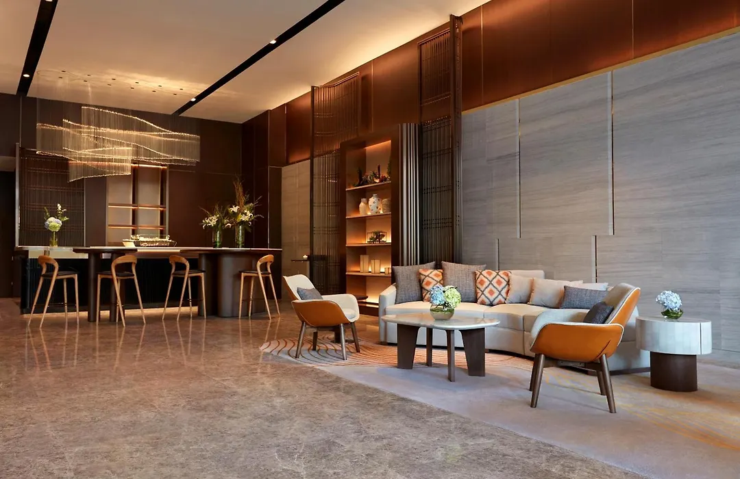 Momentus Hotel Alexandra-1