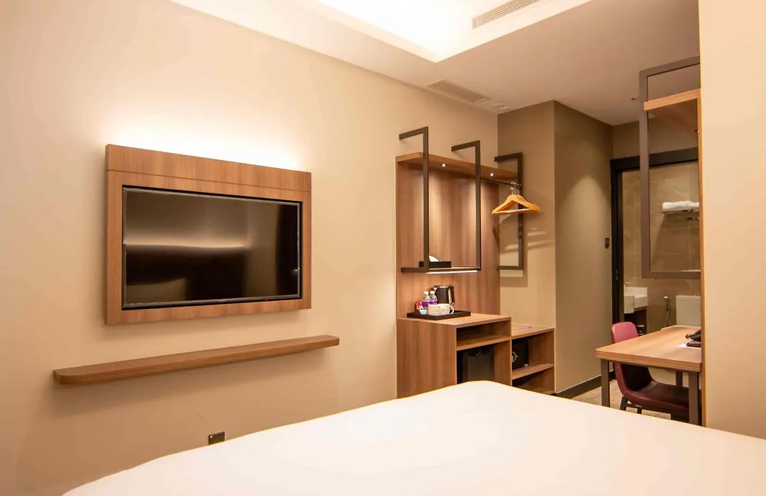 Aqueen Prestige Hotel Lavender-1