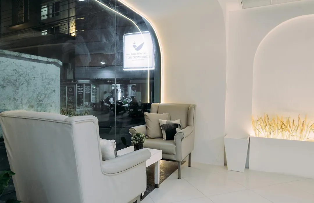Tori Crown Hotel-1
