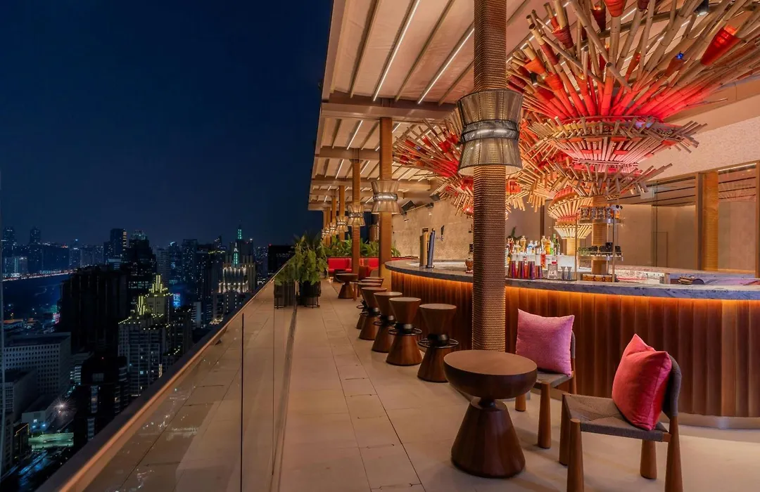Moxy Bangkok Ratchaprasong-1