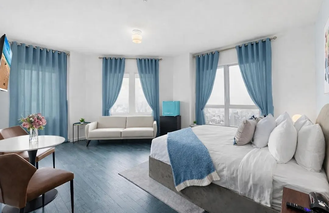 Global Luxury Suites At The Apex Miami-1