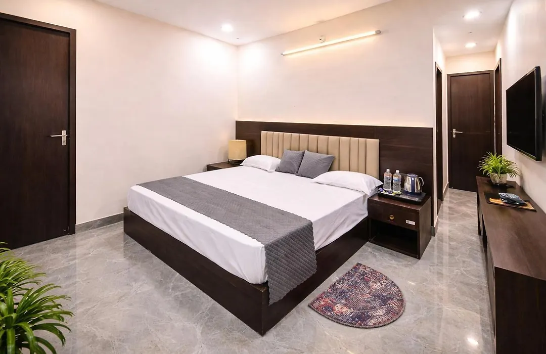 Lime Tree Hotel And Banquet Vrindavan-1