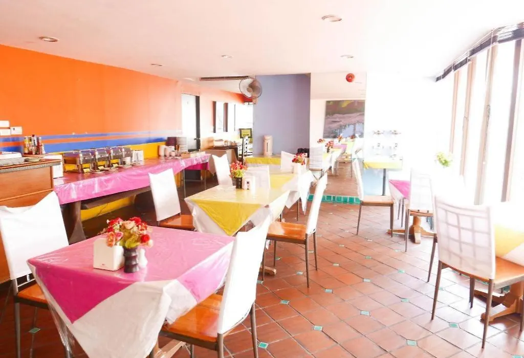 Best Comfort Bangkok Hotel-1