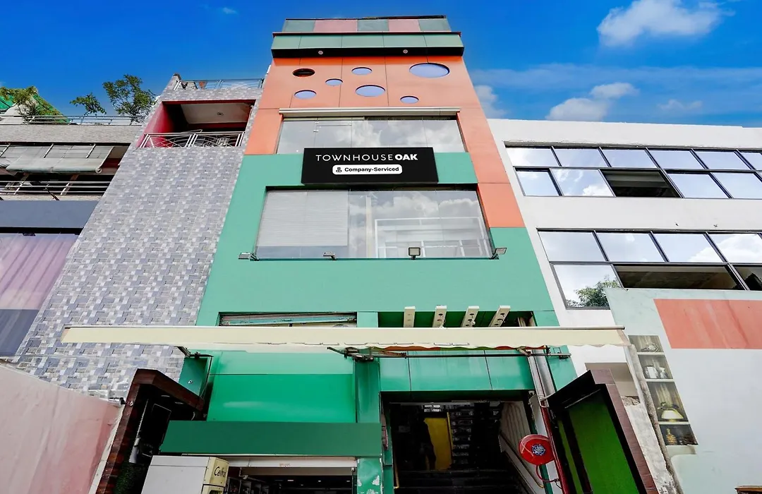 Super Oyo Townhouse Oak Prayagraj Allahabad University-Railway Junction Formerly Ballians-1